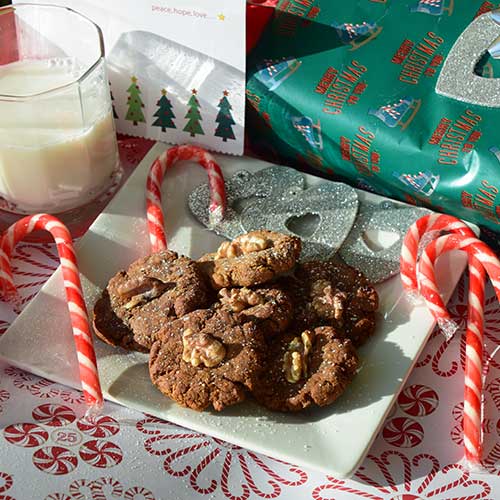 Holiday Ginger Walnut Cookies